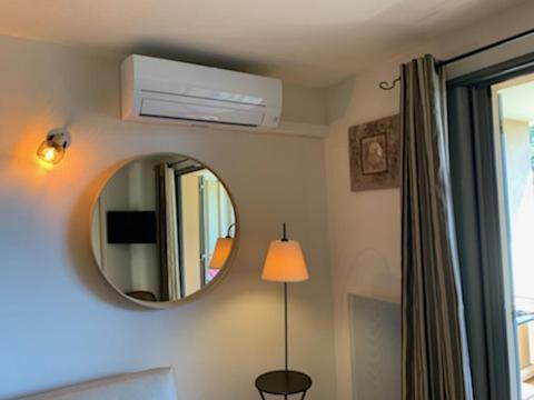 Appartement Cosy Avec Climatisation Reversible Golf De Saumane Екстер'єр фото