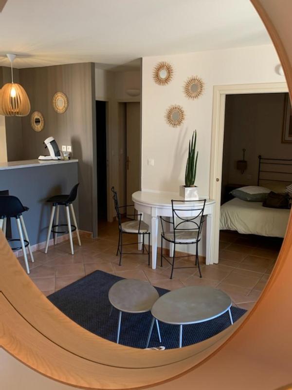 Appartement Cosy Avec Climatisation Reversible Golf De Saumane Екстер'єр фото