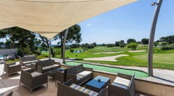 Appartement Cosy Avec Climatisation Reversible Golf De Saumane Екстер'єр фото