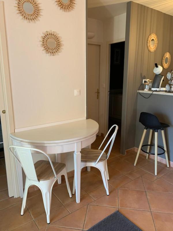 Appartement Cosy Avec Climatisation Reversible Golf De Saumane Екстер'єр фото